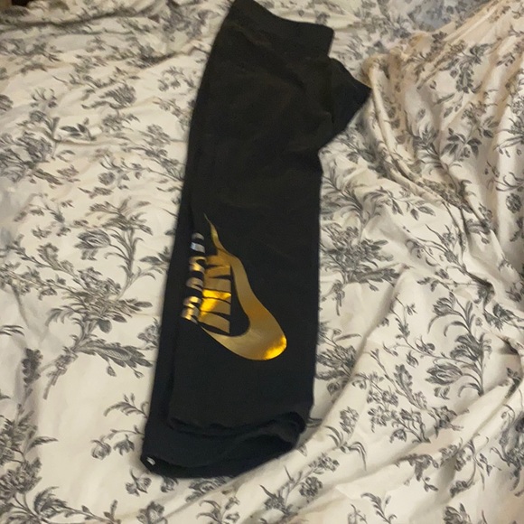 Nike black leggins, size LG - Picture 1 of 3
